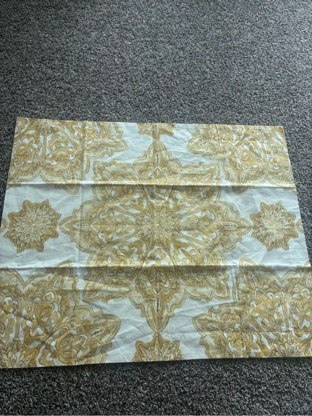 Pottery Barn Britt Yellow Gold Medallion King Duvet + Pillow Sham Boho EUC